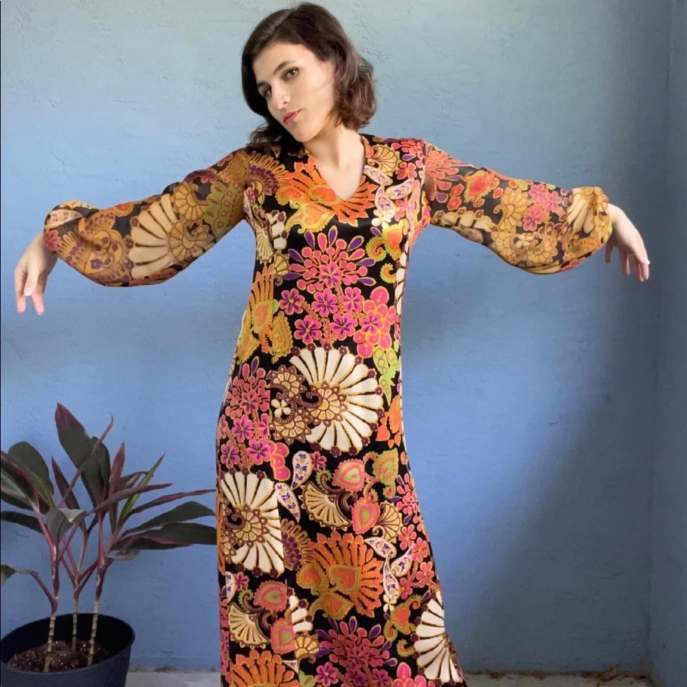 70s Retro Psychedelic Print Floral Maxi Dress - Picture 3 of 8